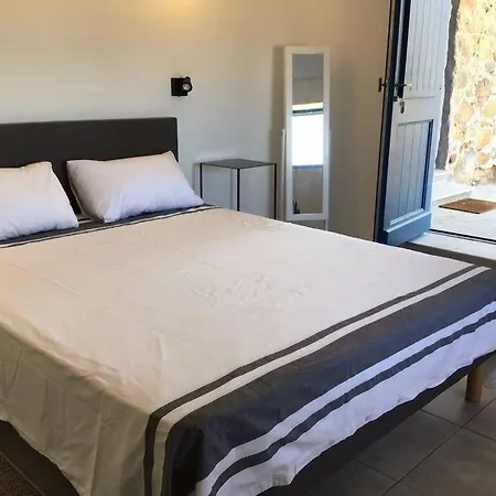Holiday home Golfe De Sagone Du Liamone Maison Pieds Dans L'eau Casaglione