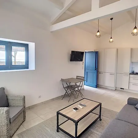 Holiday home Golfe De Sagone Du Liamone Maison Pieds Dans L'eau